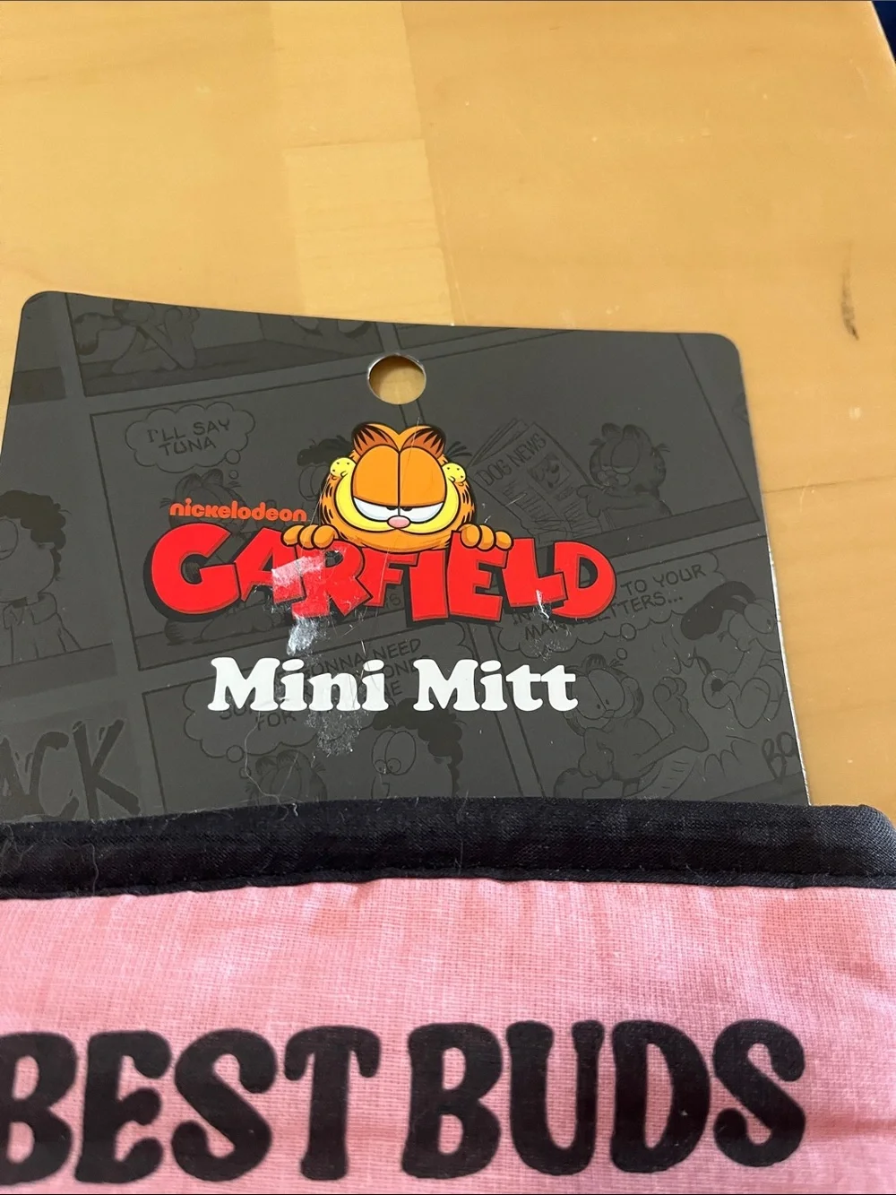 Garfield Mini Mitt Grooming Mitt in Pink - Best Buds Design